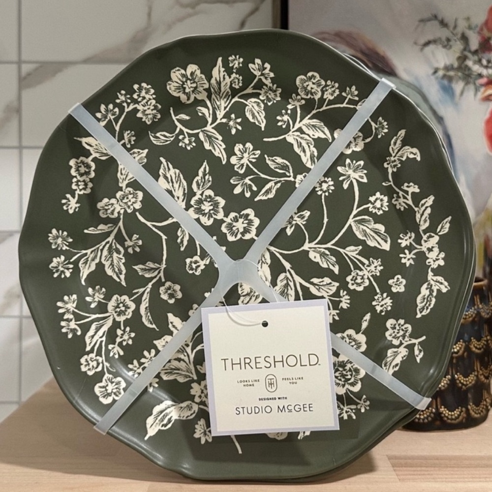 New! 4pk Threshold Designed+Studio McGee 8.5" Melamine Floral Salad Plates - Picture 2 of 13